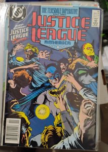 JUSTICE LEAGUE AMERICA  # 32 1989 DC COMICS  NEWSTAND VARIANT