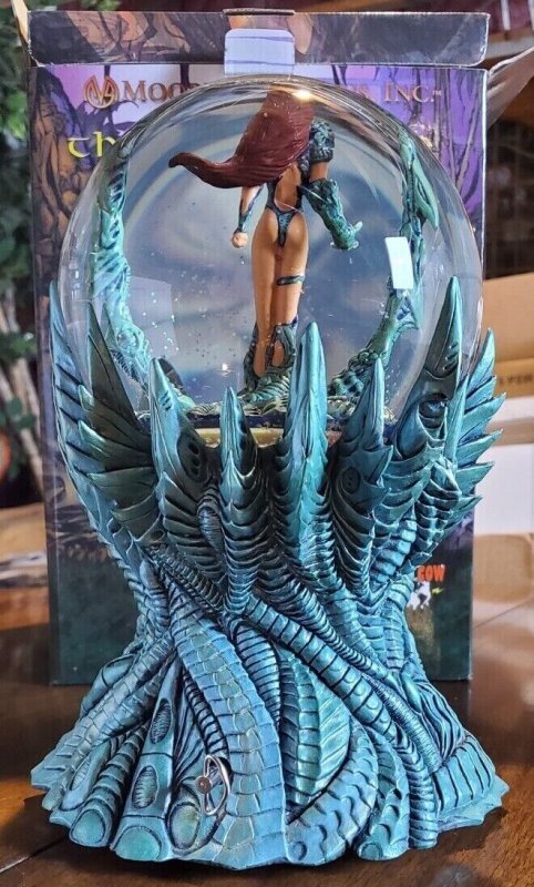 Witchblade 10.5 Music Box Snowglobe,1999 Top Cow Moore Creations  #0672/3000 