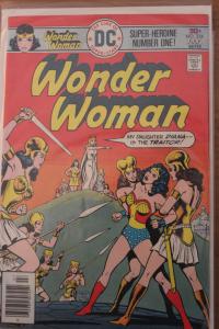 Wonder Woman 224   9-0-vf-nm