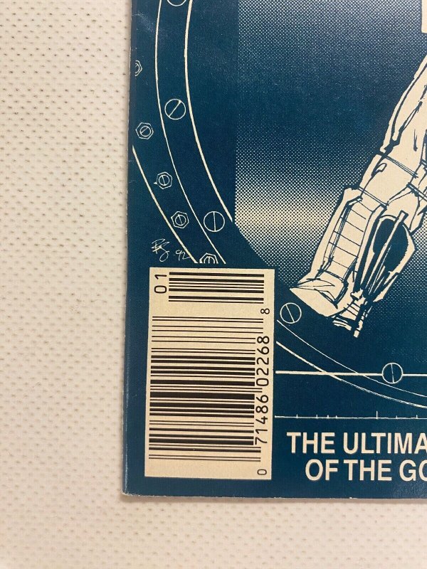The Iron Man Manual Marvel Comics #1 Avengers 82 KM1