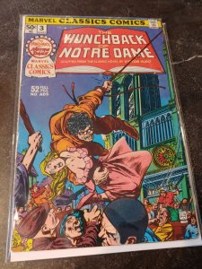 Le bossu de Notre-Dame #1 (1976)