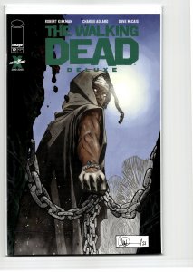 The Walking Dead Deluxe #19 Cover E (2021) The Walking Dead