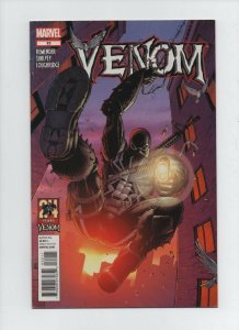 Venom #22 - Gun Fire Cover - (Grade 9.2) 2012