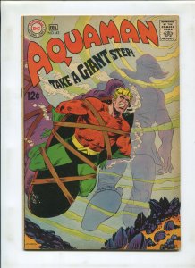 AQUAMAN #43 (4.0) A GIANT STEP!  tied up COVER