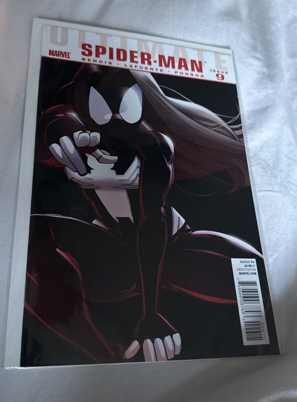 ULTIMATE SPIDER-MAN #9 (2010) - Marvel Comics / NM