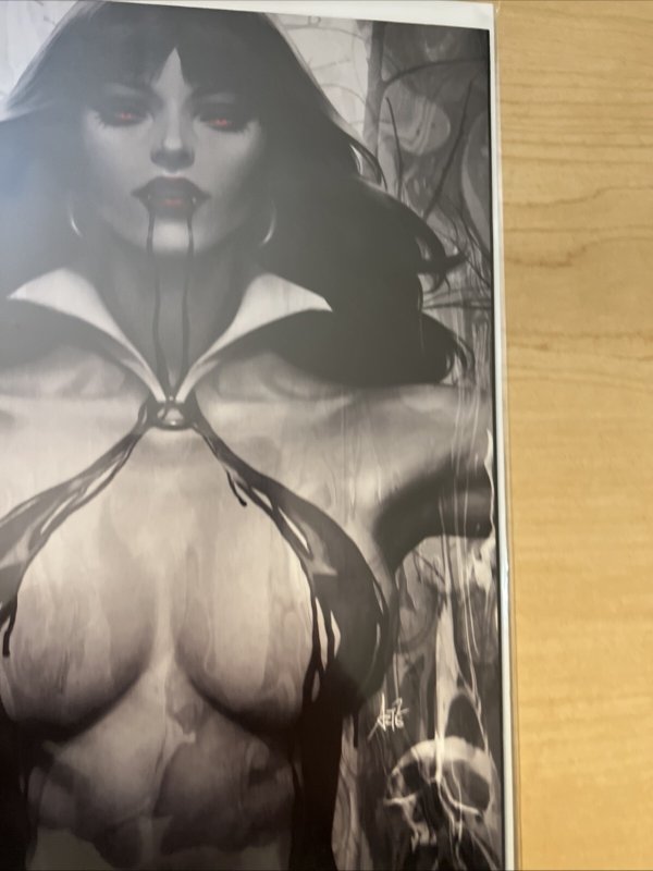 VAMPIRELLA #2 ARTGERM 1:50 NOIR VIRGIN VARIANT NM