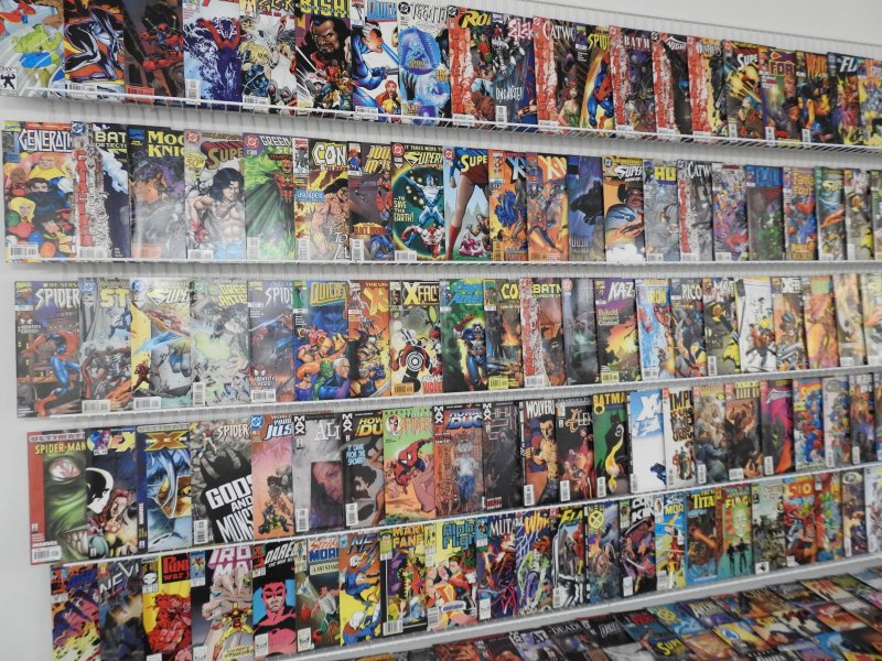 Huge Lot 190+ Comics W/ Superman, X-Men, Deadpool, +More! Avg FN Condition!