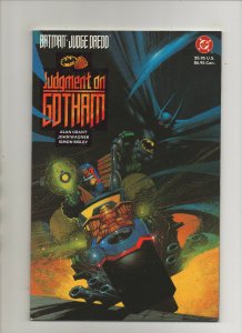 Batman Judge Dredd: Judgment On Gotham #1- Alan Grant - (Grade 9.2) 1991