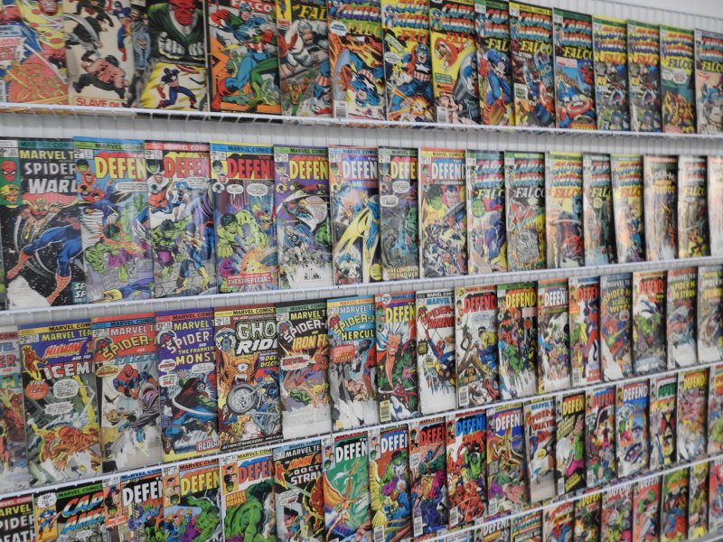 Huge Lot 150 Low Grade Comics W/ Captain America, Defenders, Iron Man See desc