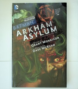 Batman Arkham Asylum Hardcover Grant Morrison Dave McKean DC Comics