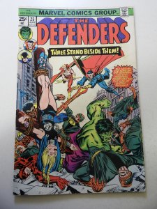 The Defenders #25 (1975) VG/FN Condition MJ Insert intact