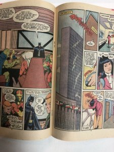 Justice League (1987)(DC) #1 (VF/NM) - Newsstand - 1st App Maxwell Lord