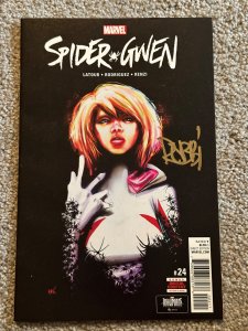 Spider-Gwen #24 (2017) signed by Robbi Rodriguez