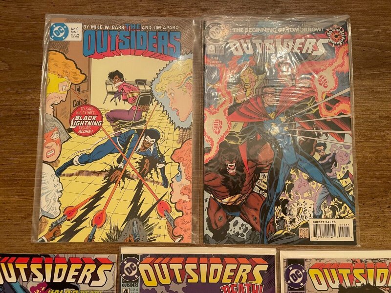 Lot Of 5 Outsiders DC Comic Books # 1 4 7 0 9 Batman Superman Flash Arrow J951