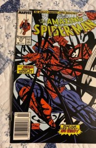 De Spektakulaire Spiderman #120 (1989)guest staring venom