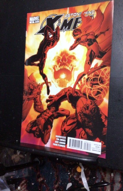 Astonishing X-Men #35 (2010) high-grade! NM-  Oh!