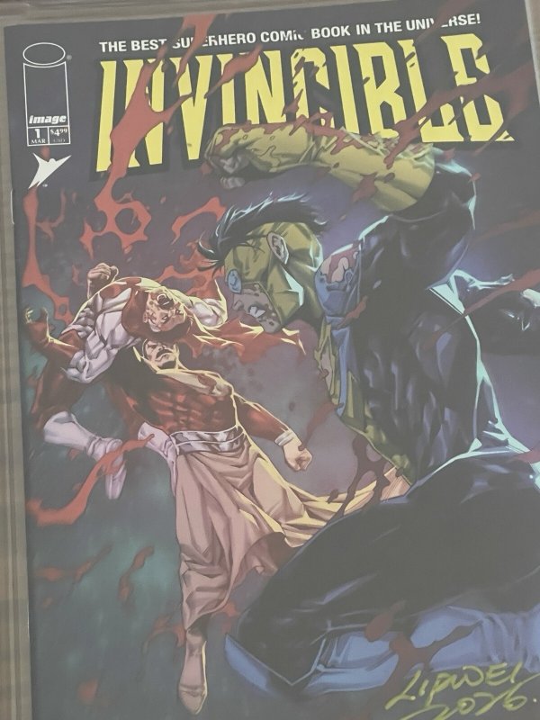 INVINCIBLE #1 CGC 9.9 MINT Lipwei Chang Foil Exclusive HTF MegaCon Variant