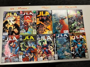 Lot of 10 Comic Lot (see pictures) 308-22