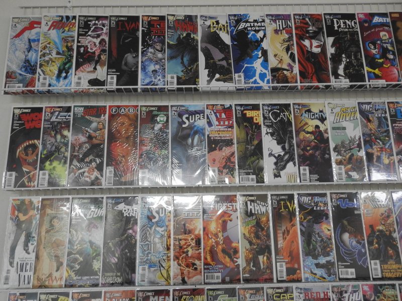 Huge Lot of 160+ Comics W/ Batman, The Flash, Green Lantern Avg VF+ Condition!