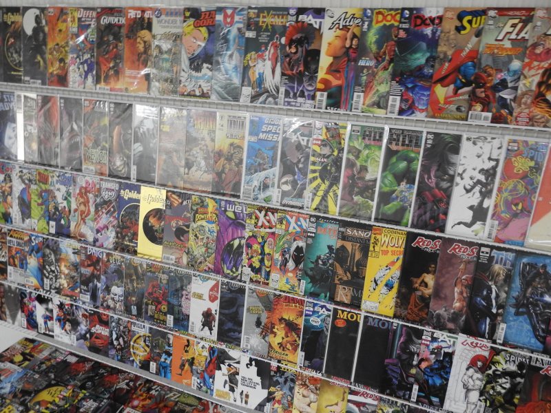 Huge Lot 180+ Comics W/ X-Men, Spider-Man, Hellboy+ Avg VF Condition!