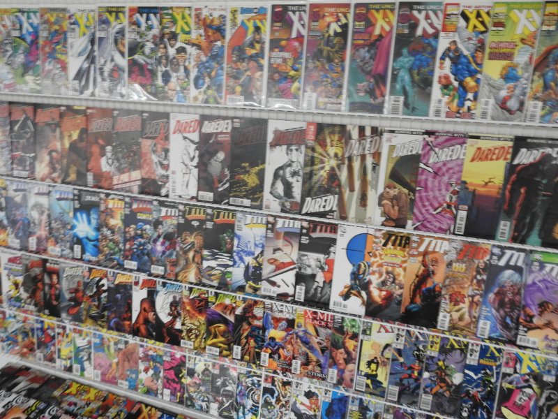 Huge Lot 180+ Comics W/ Daredevil, X-Men, Titans, Outsiders+ Avg VF+ Condition!