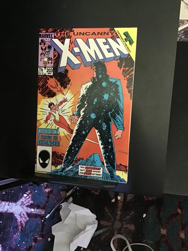 The Uncanny X-Men #203 (1986) Beyonder versus Phoenix! High grade! NM- Wow!