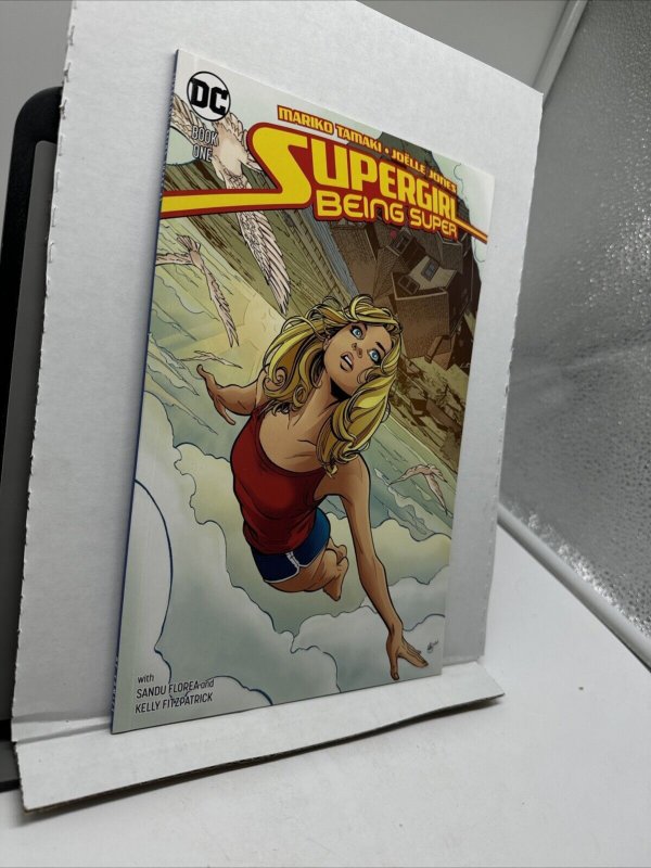 Supergirl: Being Super by Tamaki, Mariko