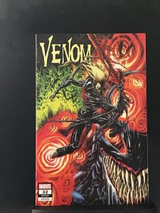 Venom #32 Kyle Hotz Variant limited to 3000