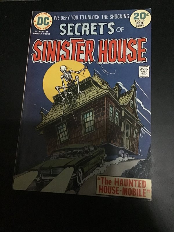 Secrets of Sinister House #16 (1974) Haunted House Mobile! High grade! VF/NM