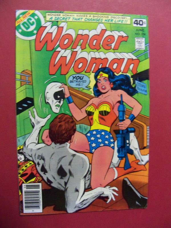 WONDER WOMAN #256 HIGH GRADE BOOK (9.0 to 9.2) OR BETTER 1ST Print