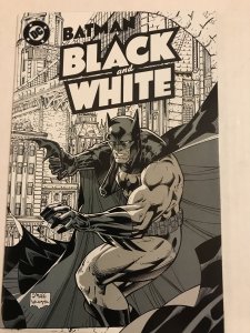 Batman Black And White #1 : DC 6/96 NM-; scarce NEWSSTAND VARIANT, Jim Lee