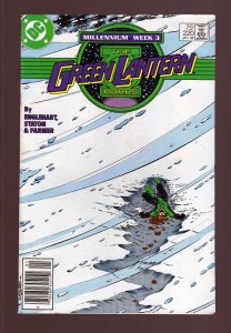 Green Lantern #220 - Chris Wozniak, Bruce D. Patterson Cover Art. (8.0) 1988