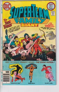 SUPER-TEAM FAMILY #7 (Nov 1976) Sharp FVF 7.0 white!