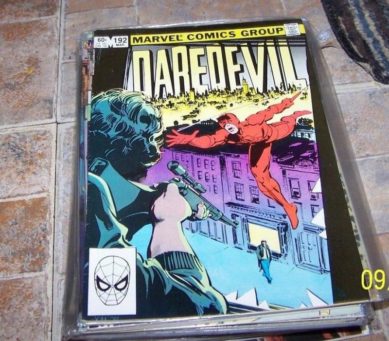 DAREDEVIL COMIC # 192 BEN URICH+SNIPER MARVEL 1983 NETFLIX TV MATT MURDOCK