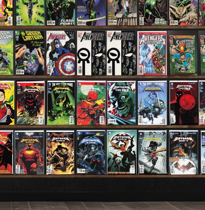 Huge Lot 150+ Comics with Green Lantern, Batman And Robin & More!