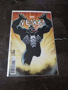 VENOM #1 RON LIM VARIANT COVER - 1ST APPEARANCE LEE PRICE - NM