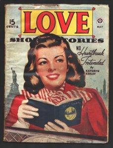Love Short Stories 5/1945-Pin-up girl, Statue of Liberty cover-WWII issue-Doris