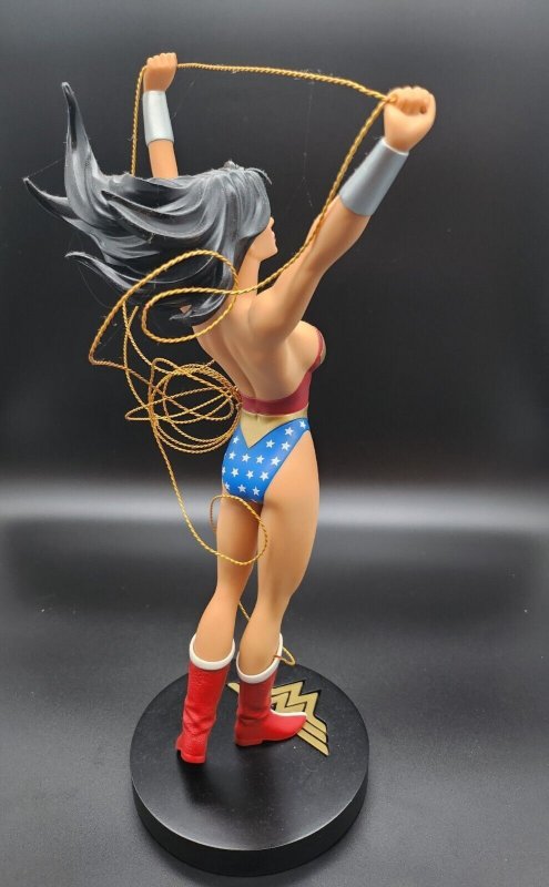 DC Designer Series Wonder Woman Statue Adam Hughes Limited Edition 2128/5000