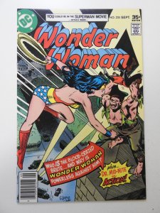 Wonder Woman #235 (1977) VF+ Condition!