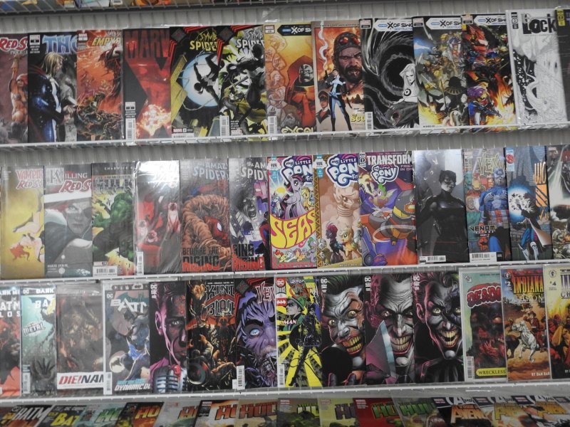 Huge Lot 160+ Comics W/ Batman, Hulk,  Scooby Doo+ Avg VF+ Condition!