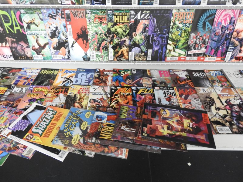 Huge Lot 160+ Comics W/ Punisher, Preacher, Black Panther, +More! Avg VF- Cond!