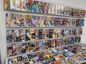 Huge Lot 200+ Comics W/ Silver Surfer, Shield, Thor, +More AVG VF-