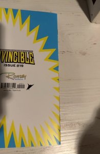 Invincible #19 sdcc Blood Spot Foil - Ottley rate higher grade