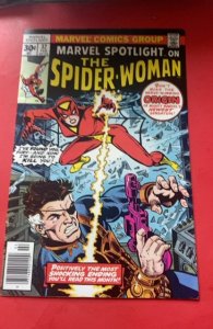 Marvel Spotlight #32 (1977)higher grade spider woman origin and first issue