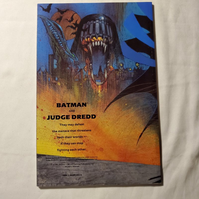 Batman Judge Dredd Judgment on Gotham 1 Very Fine- Cover by Simon Bisley