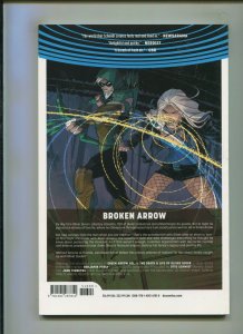 GREEN ARROW VOL. 1 TPB (8.0)  SOFTCOVER!! 2017