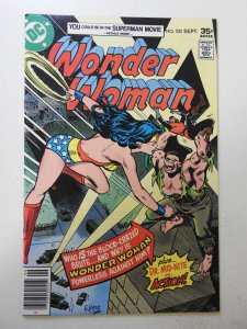 Wonder Woman #235 (1977) VF Condition!