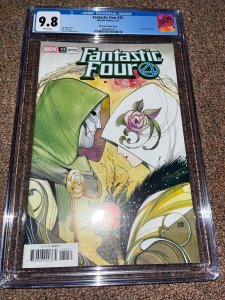 Fantastic Four 32 (2021), Momoko Variant Cover, CGC Graded 9.8