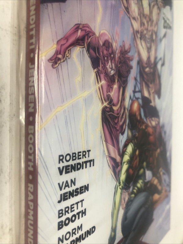 The Flash (2016) TPB • Vol # 8 • DC Comics • Robert Venditti • Van Jensen •Booth