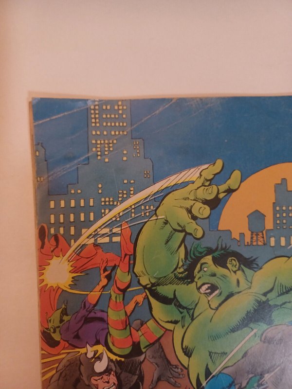 Batman vs Hulk - DC and Marvel Treasury Edition #27 - 1981 - VG